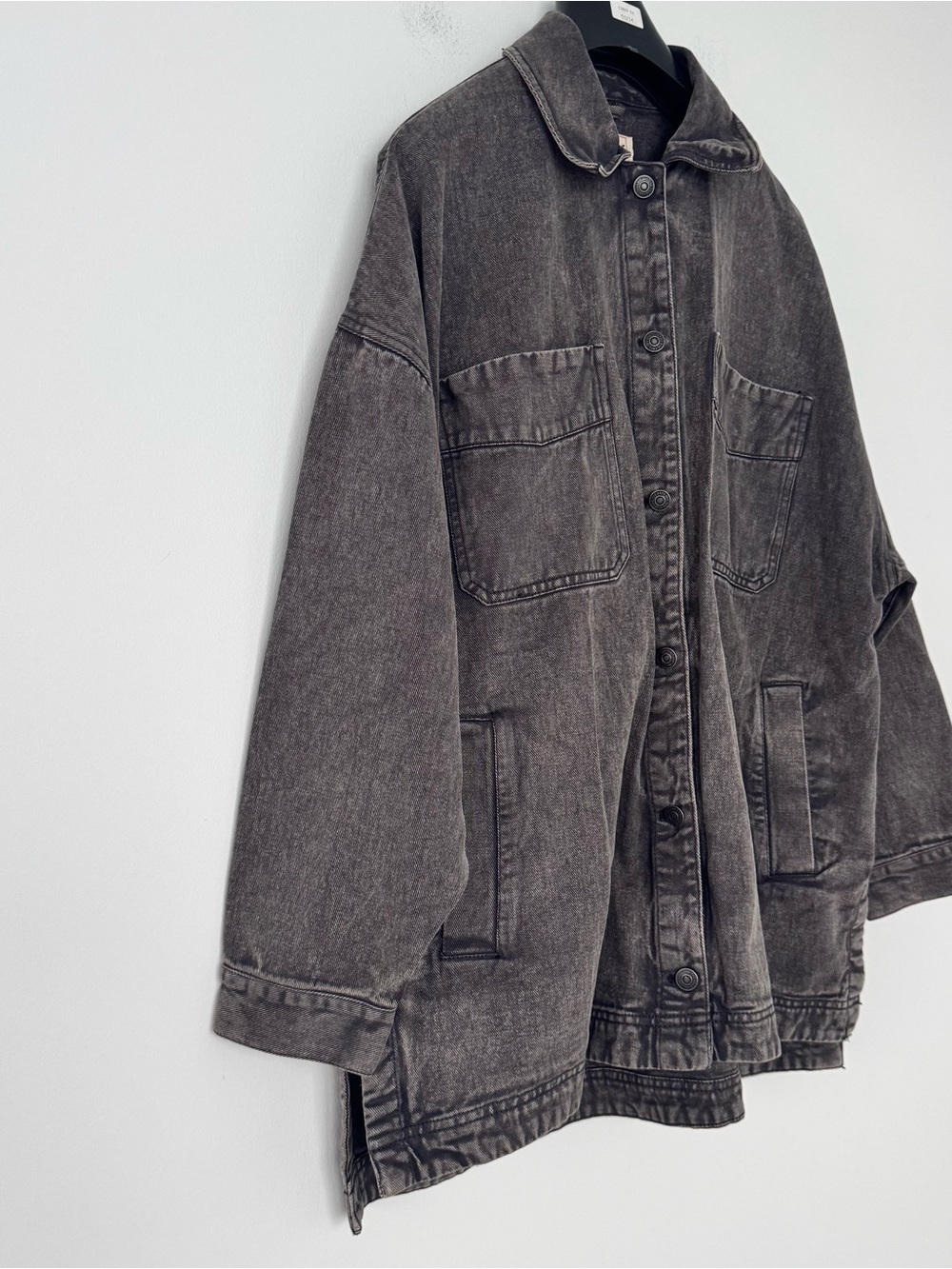 Free People We The Free Madison City Denim Jacket M Oversize Washed Black Grunge - Picture 6 of 13
